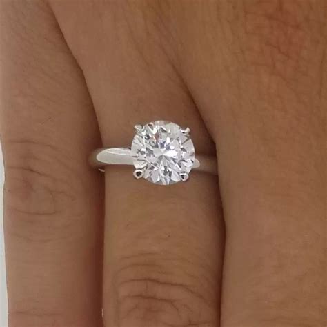 2 Carat Round Cut Diamond Engagement Ring | Ara Diamonds