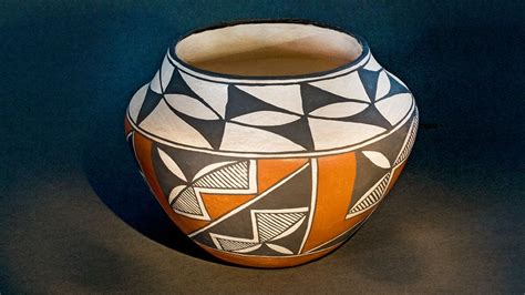 A Guide to Native American Pottery