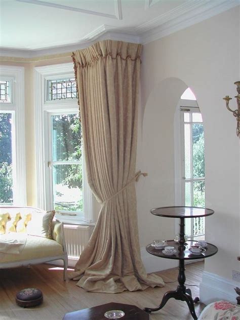 Bay window curtain ideas – give your bay window a glamorous look