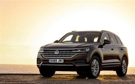 2019-Volkswagen-Touareg-01 - Driving.co.uk from The Sunday Times