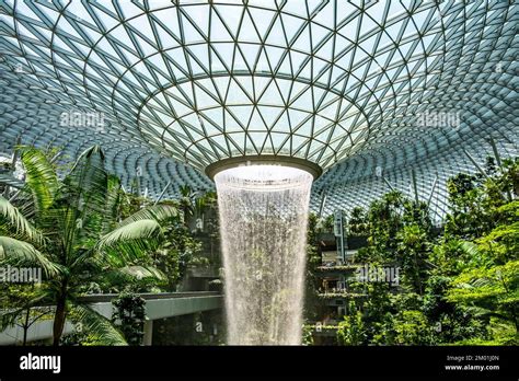 Jewel; the world’s tallest indoor waterfall at Changi Airport in Singapore, Asia Stock Photo - Alamy