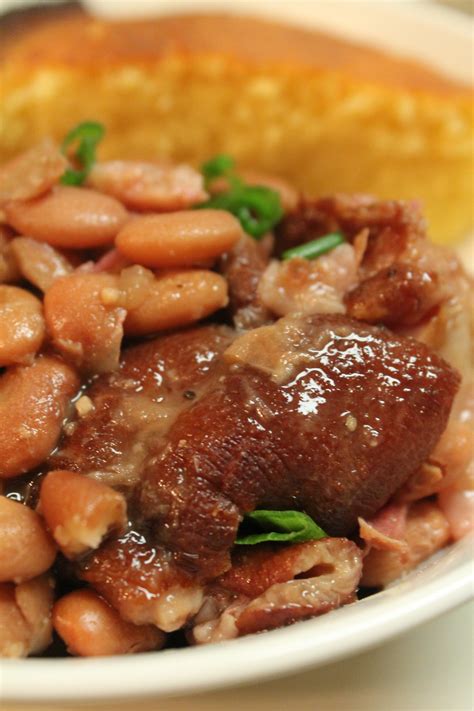 slow cooker pinto beans and ham hocks