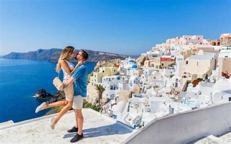 16 Santorini Honeymoon Packages 2024: Itinerary, Best Price - Holidify