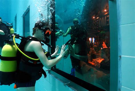 Nemo 33: diving in the first deepest pool in the world