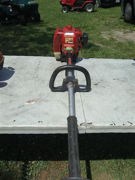 Shindaiwa weed eater a h 231 excellent condition for Sale in Newport News, VA - OfferUp