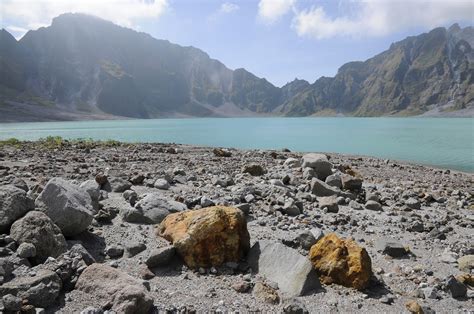 Crater lake of Mount Pinatubo (13) | Pinatubo | Pictures | Philippines in Global-Geography