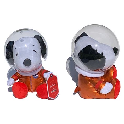 Snoopy Astronaut Plush- 2 Types – myNASAstore