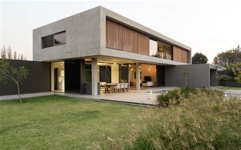 Residential Design Inspiration: Modern Concrete Homes - Studio MM Architect