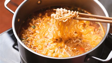 How To Cook Instant Noodles - Recipes.net