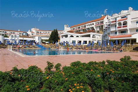 Pelican Hotel in Duni: online booking, prices and reviews — BeachBulgaria.com