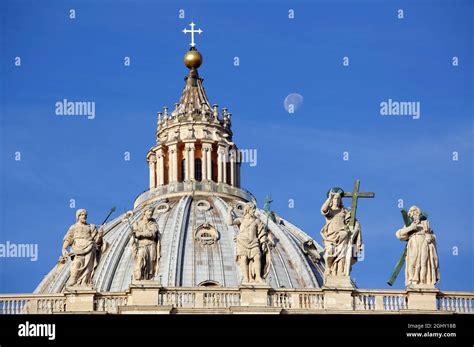 Dome of St. Peter's Basilica, Rome, Italy Stock Photo - Alamy