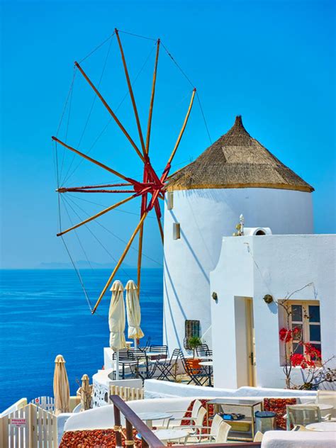 The Ultimate Santorini Honeymoon Guide – The Honeymoon Edit