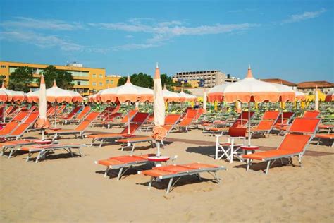 Rimini: Beach Umbrella, drink and Jacuzzi at 26 TikiBeach | GetYourGuide