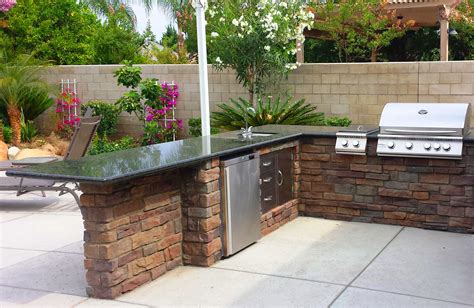 Cozy & fun ~ outdoor kitchen island will make any wife wanna cook! | Outdoor kitchen island ...