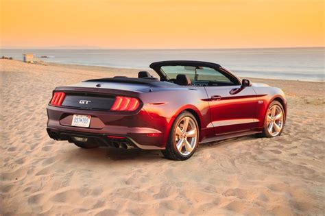 2020 Ford Mustang Pictures - 191 Photos | Edmunds