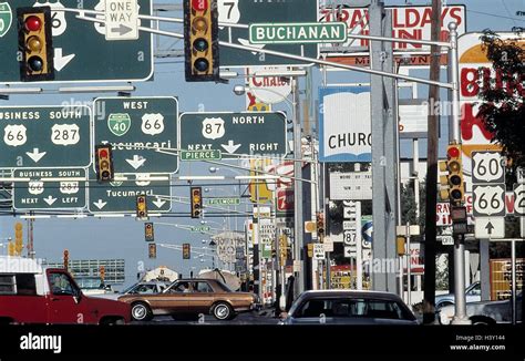 The USA, federal state Texas, traffic, road signs, America, Texas, traffic, street scene, cars ...