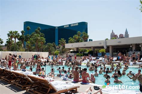 MGM Grand Hotel and Casino - The Director's Pool at the MGM Grand Hotel & Casino | Oyster.com ...