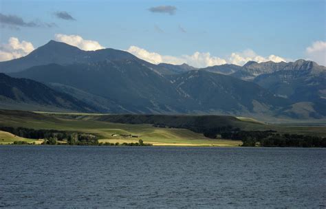 Ennis Lake in Montana | Detailed Fishing Guide & Photographs