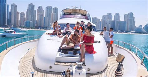 Dubai Marina: Yacht Tour with Breakfast or BBQ | GetYourGuide