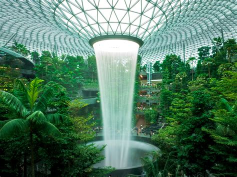 Your Guide to Singapore Jewel Changi Attractions [COVID-19 Updated]