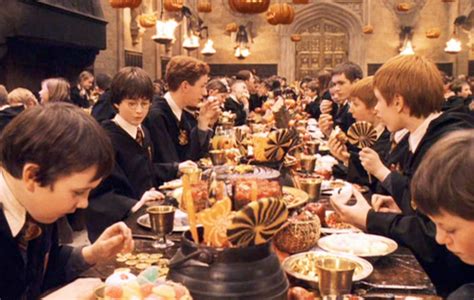 Harry Potter Dinner Food Christmas Dinner In The Great Hall At Hogwarts 2020 - The Art of Images