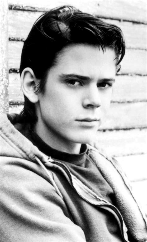 How Tall Is Ponyboy Curtis From The Outsiders