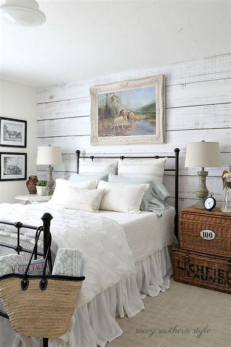 30+ Cool French Country Master Bedroom Design Ideas With Farmhouse Style | HOMYRACKS