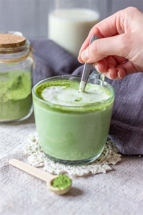 Matcha Green Tea Latte - Antioxidant-rich drink perfect for mornings!