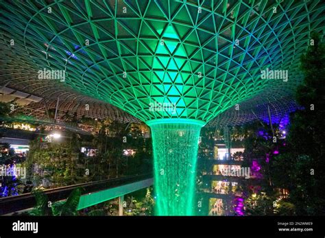 Jewel Waterfall at Changi Airport, Singapore Stock Photo - Alamy