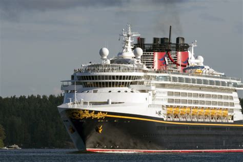 Disney Magic - description, photos, position, cruise deals