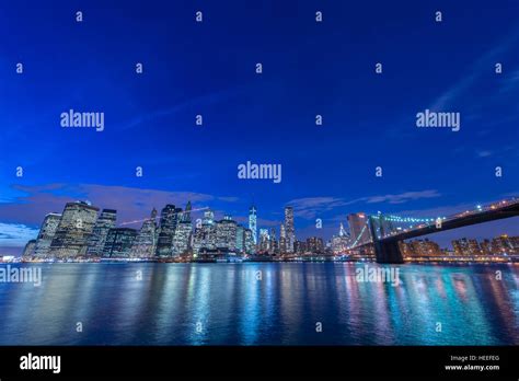 Night view of Manhattan and Brooklyn bridge Stock Photo - Alamy