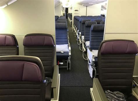 United Airlines Premium Economy - Analysis United S New Premium Economy Cabin Takes Flight ...