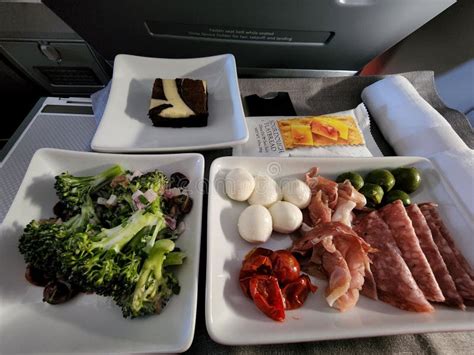 First Class Snack Delta Airlines Editorial Stock Photo - Image of fancy, airlines: 250630878