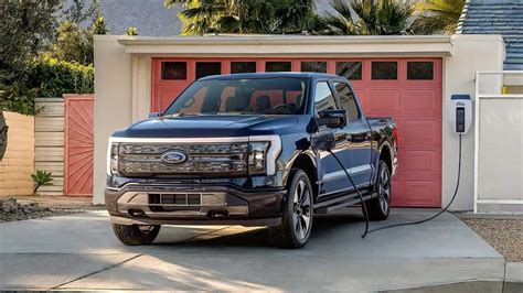 Ford Dealer Memo: $25K Fine For Selling F-150 Lightning Demos Early