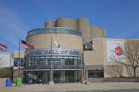 New York Hall of Science in Flushing Meadows: Review