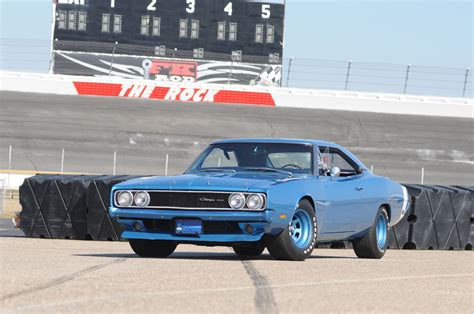 Putting the NASCAR Back Into a 1969 Dodge Charger 500