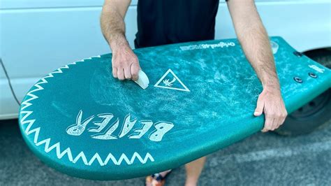 HOW TO WAX A SOFT SURFBOARD - YouTube