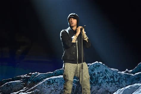 Watch Eminem Deliver Epic 9-Minute Performance On ‘Saturday Night Live’ | Access