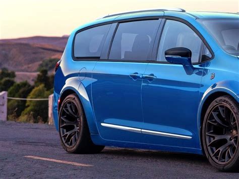 Chrysler Pacifica SRT Hellcat Rendered – FCA Needs To Build It - Motor Illustrated