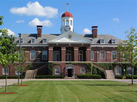 Harvard University (Cambridge, Massachusetts, USA) - apply, prices, reviews | Smapse