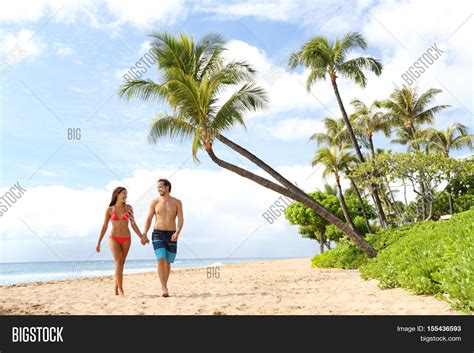 Hawaii Beach Couple Image & Photo (Free Trial) | Bigstock