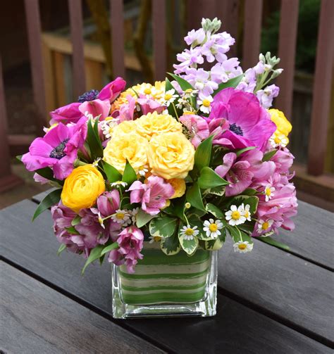 Summer flower arrangement. | Summer flower arrangements, Spring flowers, Summer flowers