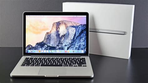 Apple MacBook Pro 13-inch with Retina Display (2015): Unboxing & Overview