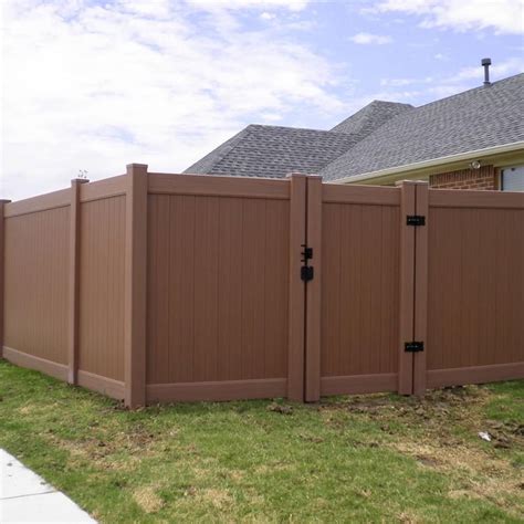 Custom Colored Vinyl Fencing Contractor Great Falls MT - Paradise Fencing