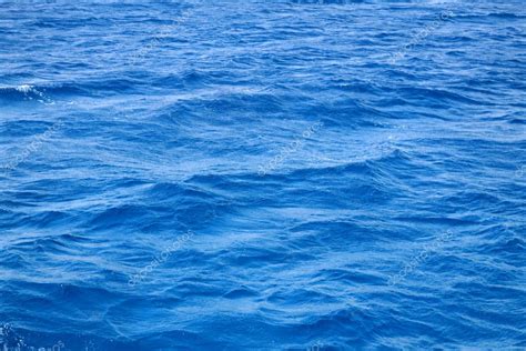 Hinh nen | Clear Blue Ocean Water — Stock Photo © agnieszka_g #6300517