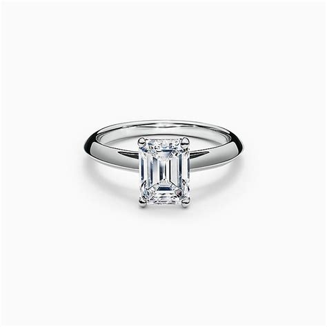 Emerald Cut Engagement Rings | Tiffany & Co.