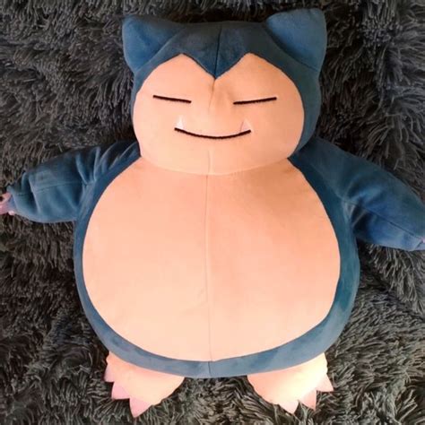 Snorlax Plushie - Official Pokemon Merch