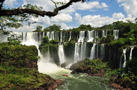 Iguazu Falls, Brazil One of The Seven Wonders of The World | Found The World