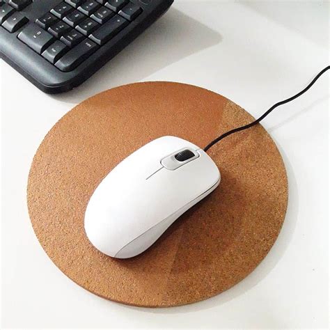 What is the Best Mouse Pad Material? - The Nature Hero