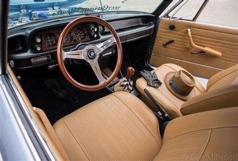 amazing interior BMW 2002 | Bmw 2002, Bmw vintage, Bmw motors